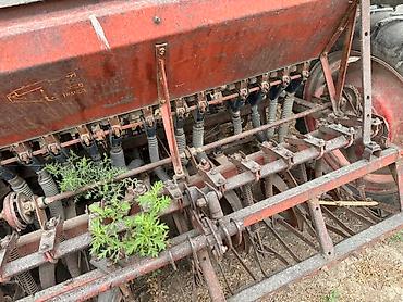 Сеялки: Сельскохозяйственная сеялка, предназначенная для посева различных — 4