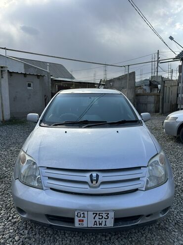 Toyota ist: 2003 г., 1.3 л, Автомат, Бензин, Хэтчбэк