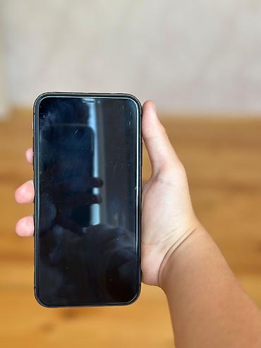 Apple iPhone: IPhone 11, Qara, Face ID — 8