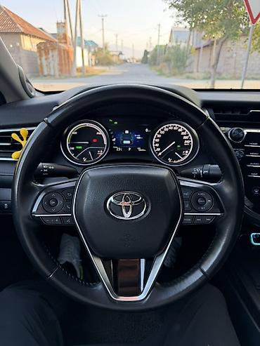 avalon 2017: Toyota Camry: 2018 г., 2.5 л, Вариатор, Гибрид, Седан — 5