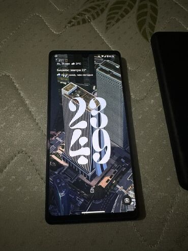 телефон скитка: Google Pixel 6A, Б/у, 128 ГБ, цвет - Черный, 1 SIM, eSIM