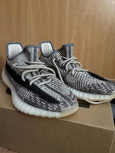 karl espadrile: Yeezy Boost 350 velicina 40 i 2/3, odgovara za standardnu velicinu 40 — 4
