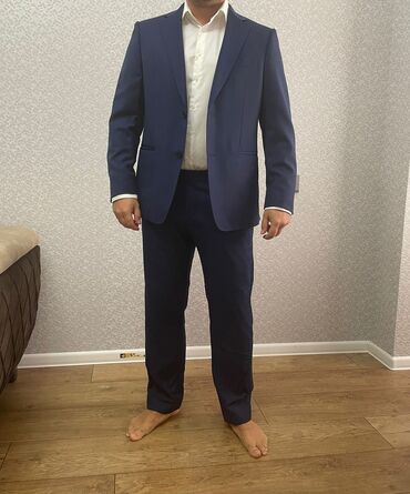 мужской костюм: Костюм L (EU 40), цвет - Синий