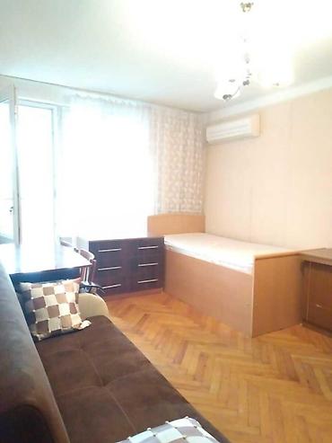 elmlərdə kirayə: İcarəyə verilir 1 otaqlı köhnə tikili 30 m², Elmlər Akademiyası m — 6