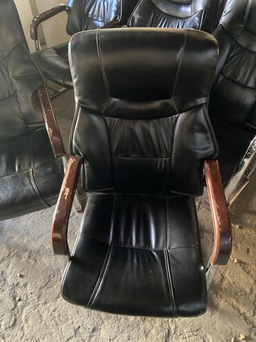 Игровые кресла: Игровое кресло, Б/у, Без колесиков, цвет - Черный, Экокожа — 14