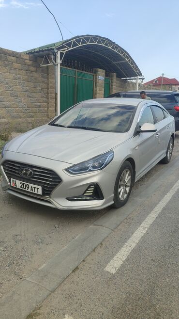 кредит на машину: Hyundai Sonata: 2018 г., 2 л, Автоматические, Газ, Седан