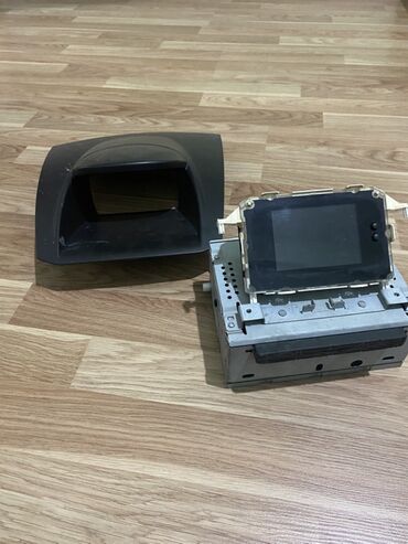 Avtomobil üçün soyuducular: Monitor, Cihaz paneli, LCD displey