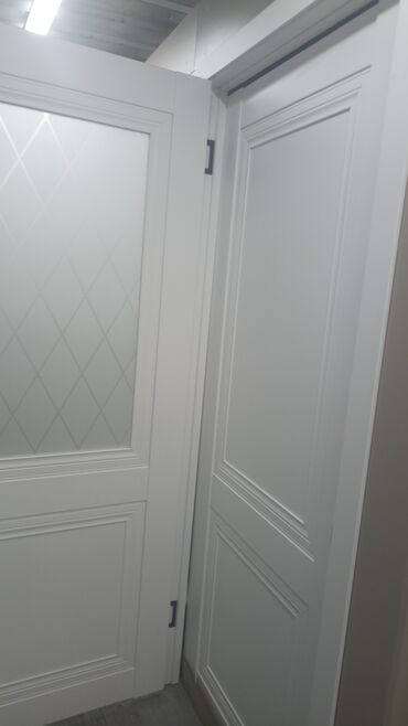 Межкомнатные двери: Межкомнатная дверь белого цвета с классическим дизайном. Подойдет для at lalafo.kg — 6 Межкомнатные двери: Межкомнатная дверь белого цвета с классическим дизайном. Подойдет для — 6