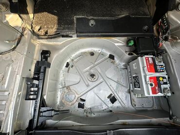 Mercedes-Benz: Mercedes-Benz C-Class: 2.2 l | 1996 il Sedan — 17