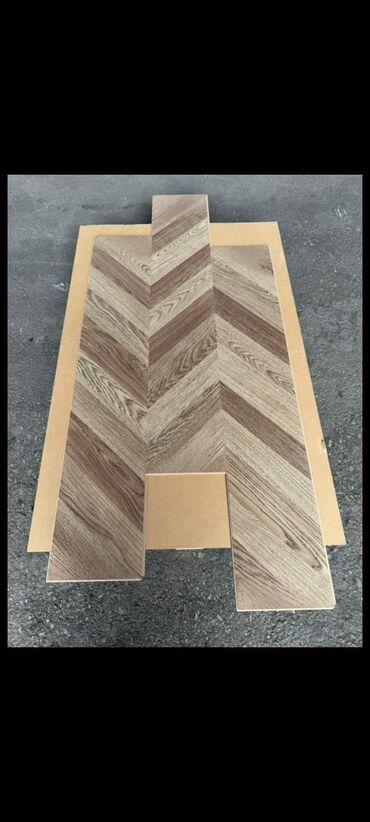 32 turba: Laminat, Sinif - 32