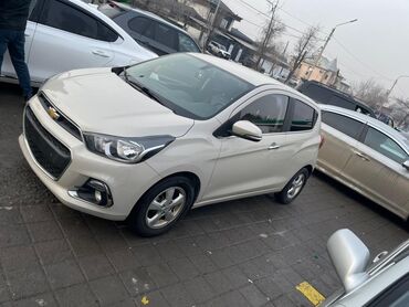 Chevrolet: Chevrolet Spark: 2017 г., 1 л, Автомат, Бензин, Хэтчбэк — 4
