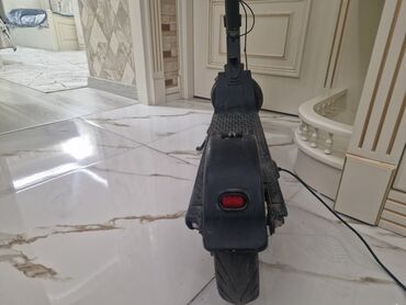 Elektrikli samokatlar: Elikdirikli samakat km mp 20-30 qabağ təkər üsdündə çatlaq var — 4