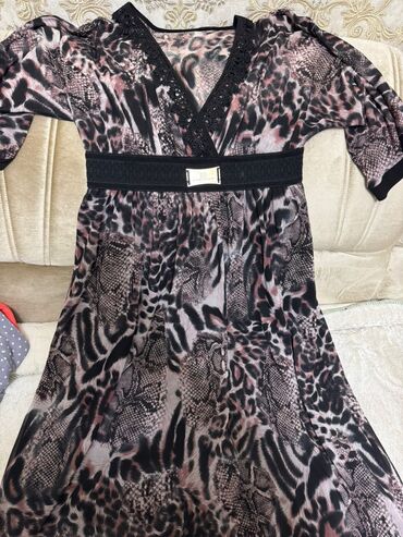 Пуховики и зимние куртки: Продаю все срочно дешево — 25