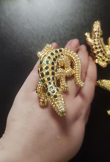 qizillar: Qızılı rəngdə timsah fiqurlu aksesuarlar dəsti,iridi amma yunguldu 90 — 5