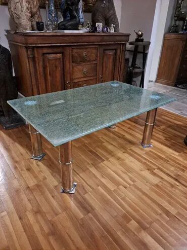 Stilski klub stolovi: Klub sto sa staklenom troslojnom plocom debljine 15mm. Sto je tezak — 9