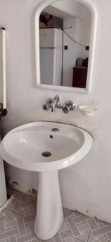 tarqovuda 1 otaqli evler: AĞ ŞƏHƏRƏ YAXINDIR. SU, QAZ, İŞIQ, QİYMƏTİN İÇİNDƏDİR, Wİ-Fİ, VAR — 9