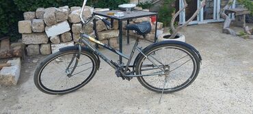 hybrid velosiped: Şəhər velosipedi 28", sürətlərin sayı: 1