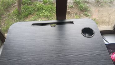 столик для ноутбука: Стол, цвет - Черный, Новый