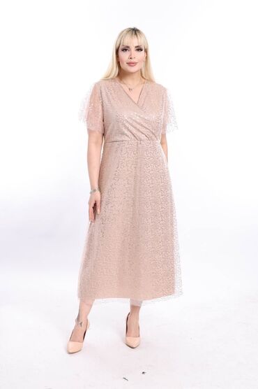 Haljine: 2xl - 4xl
4500 na lalafo.rs — 15 Haljine: 2xl - 4xl
4500 — 15