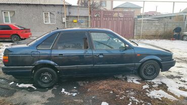 Volkswagen: Volkswagen Passat: 1989 г., 1.8 л, Механика, Бензин, Седан
