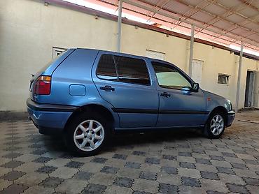 range over: Volkswagen Golf: 1993 г., 1.6 л, Механика, Бензин, Хэтчбэк — 4