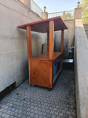 köşk satışı: Məhsul stendi satılır. Maraqlananlar 0703293003 nömrəsi ilə əlaqə — 3