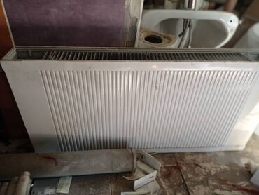чугунные батареи новый: Радиаторы отопления (настенные). Состояние хорошее, б/у. На 1 фото