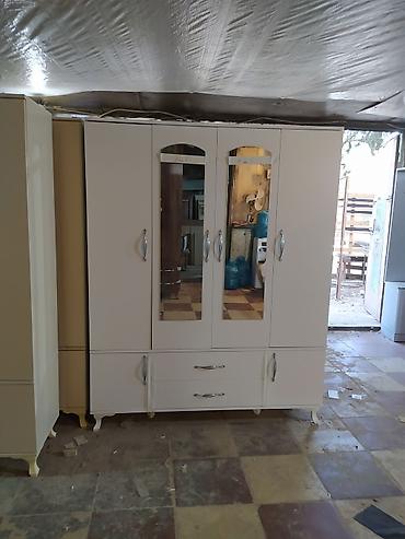 paltar skafi: Yeni, 4 qapılı, Güzgülü, Ağ, Açılan, Düz dolab — 1