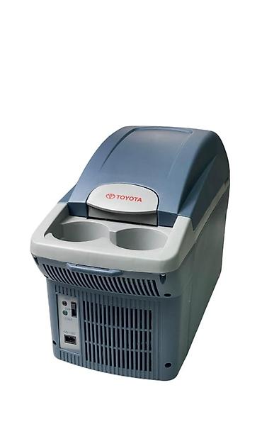 холодильник для автомобиля: Toyota avtomobil soyuducu/isitməli termoçanta - Brend: Toyota - Tip — 1