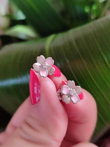 swatch sat: Minđuše žig 925 - Materijal: srebro (žig 925) - Dizajn: mali cvet sa — 4
