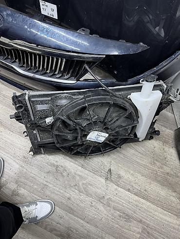 Бампер и комплектующие: Бампер Hyundai, Оригинал — 12