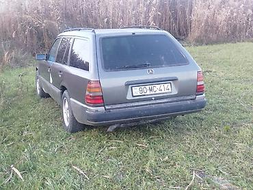 w124 universal: Mercedes-Benz W124: 2.5 l | 1993 il Universal — 6
