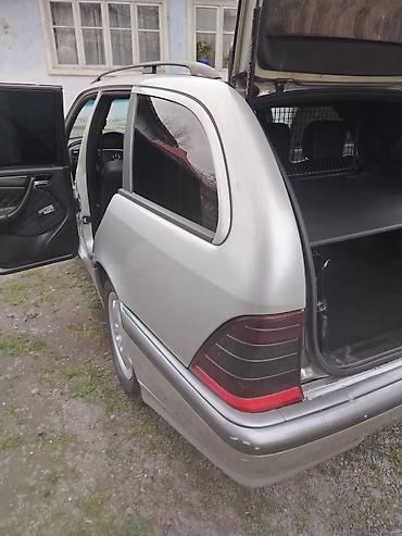 Mercedes-Benz: Mercedes-Benz 220: 2.2 l | 2000 il Universal — 10