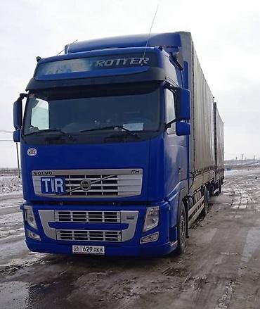 Тягач, Volvo, Тентованный