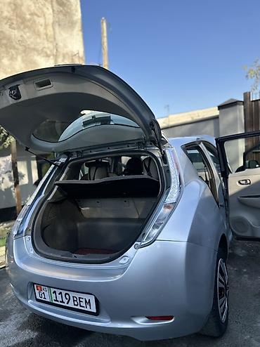 ауди а6 с8: Nissan Leaf: 2012 г., Хэтчбэк — 3