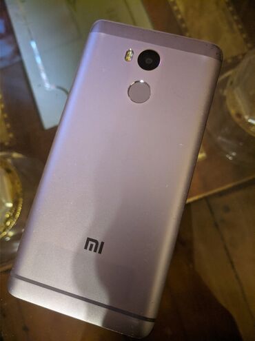 Digər mobil telefonlar: Smartfon – Android Xüsusiyyətlər: - Sensorlu ekran, ön kamera və arxa — 11