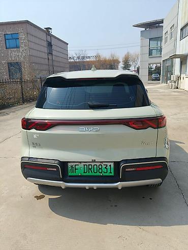 BYD: BYD E2: 2024 г., Автомат, Электромобиль, Кроссовер — 3