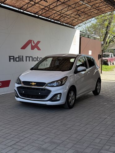 люк спринтер: Chevrolet Spark: 2018 г., 1 л, Вариатор, Бензин, Хэтчбэк