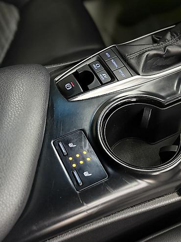 Toyota: Toyota Camry: 2018 г., 2.5 л, Автомат, Гибрид, Седан — 12