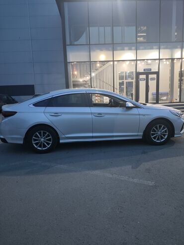 самая дорогая машина в кыргызстане: Hyundai Sonata: 2018 г., 2 л, Автомат, Газ, Седан