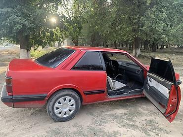 Mazda: Mazda 626: 1986 г., 2 л, Механика, Бензин, Купе — 6