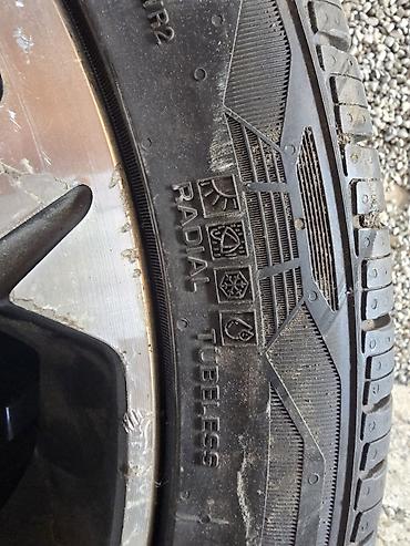 Шины: Комплект шин 215/45 R18 89V, радиальные, бескамерные. - Тип — 2