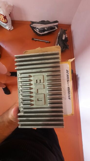 Digər elektrik malları: ELO markalı DC gərginlik azaldıcı. Cihaz, DC20-30V-dan DC12V-a