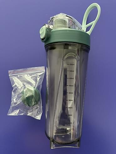shaker: Sızdırmaz idman su qabı – 550 ml - Həcmi: 550 ml (kənarda ml şkalası — 2