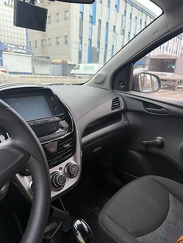 chevrolet spark 2: Chevrolet Spark: 2017 г., 1 л, Автомат, Бензин, Хэтчбэк — 4