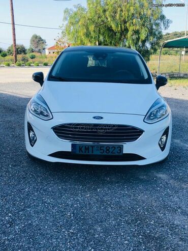 Transport: Ford Fiesta: 1 l | 2018 year | 35000 km. Hatchback