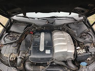 salon 06: Mercedes-Benz C-Class: 2.2 l | 2002 il Sedan — 9