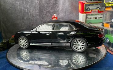Avtomobil modelləri: Коллекционная модель Bentley Flying Spur W12 Diamond Black 2012 — 21