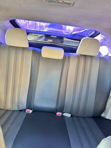 Toyota: Toyota Prius hibrid hetçbek Avtomobil taksidə istifadə — 6