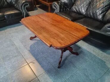 Stilski klub stolovi: Prelep stocic u odlicnom stanju. Duzina. 130cm Sirina. 88cm Visina na lalafo.rs — 5 Stilski klub stolovi: Prelep stocic u odlicnom stanju. Duzina. 130cm Sirina. 88cm Visina — 5